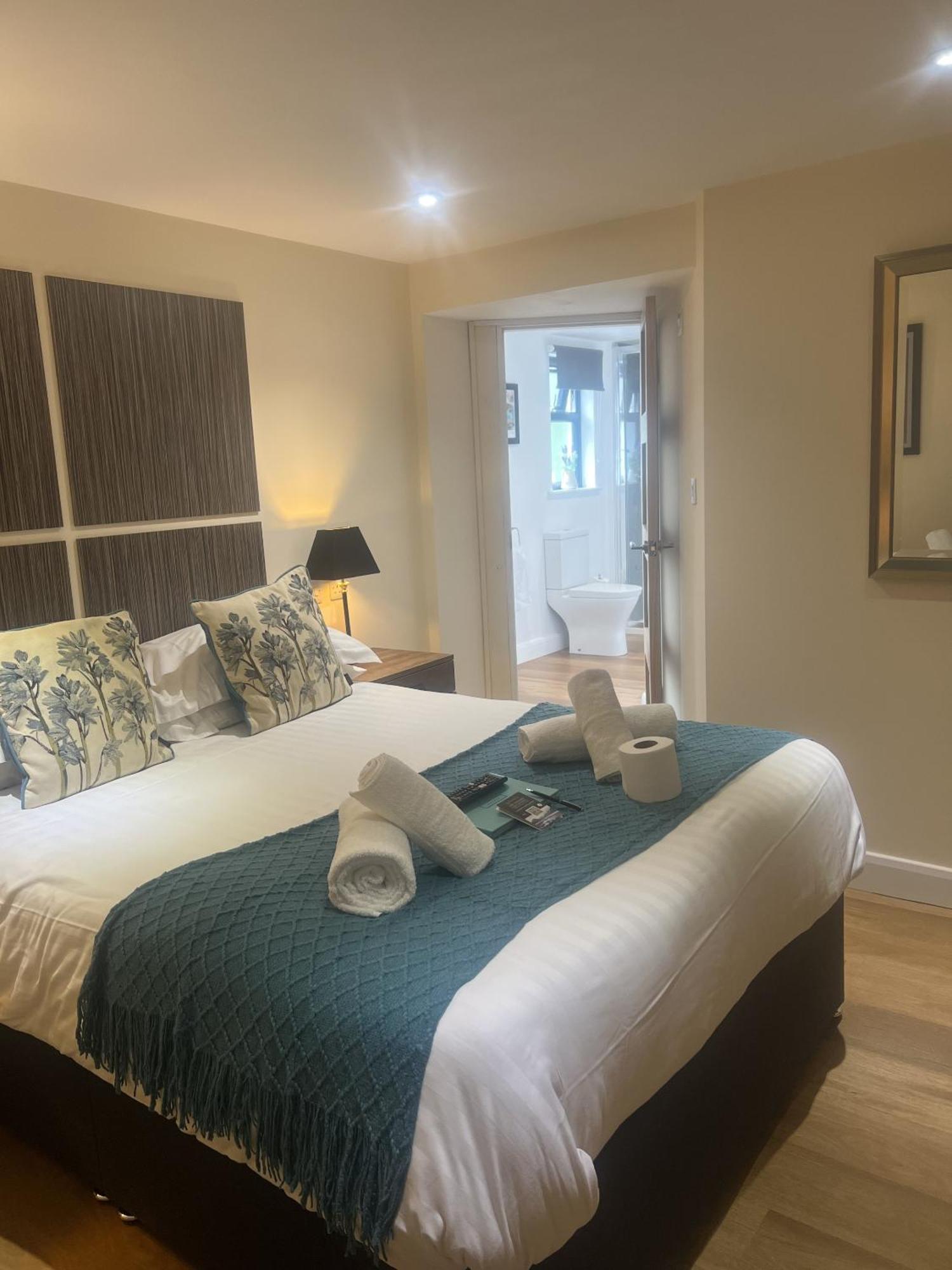 The Wilson Arms Bed & Breakfast Torver Стая снимка